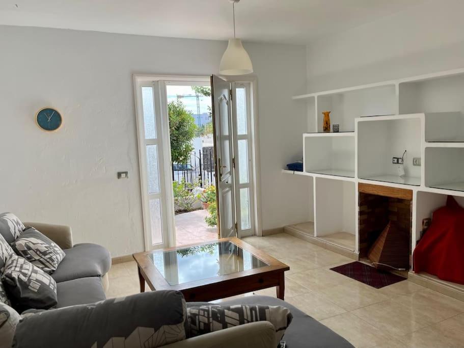 Playa Chica Apt With Terrace 100 M From The Sea Puerto del Carmen  Luaran gambar